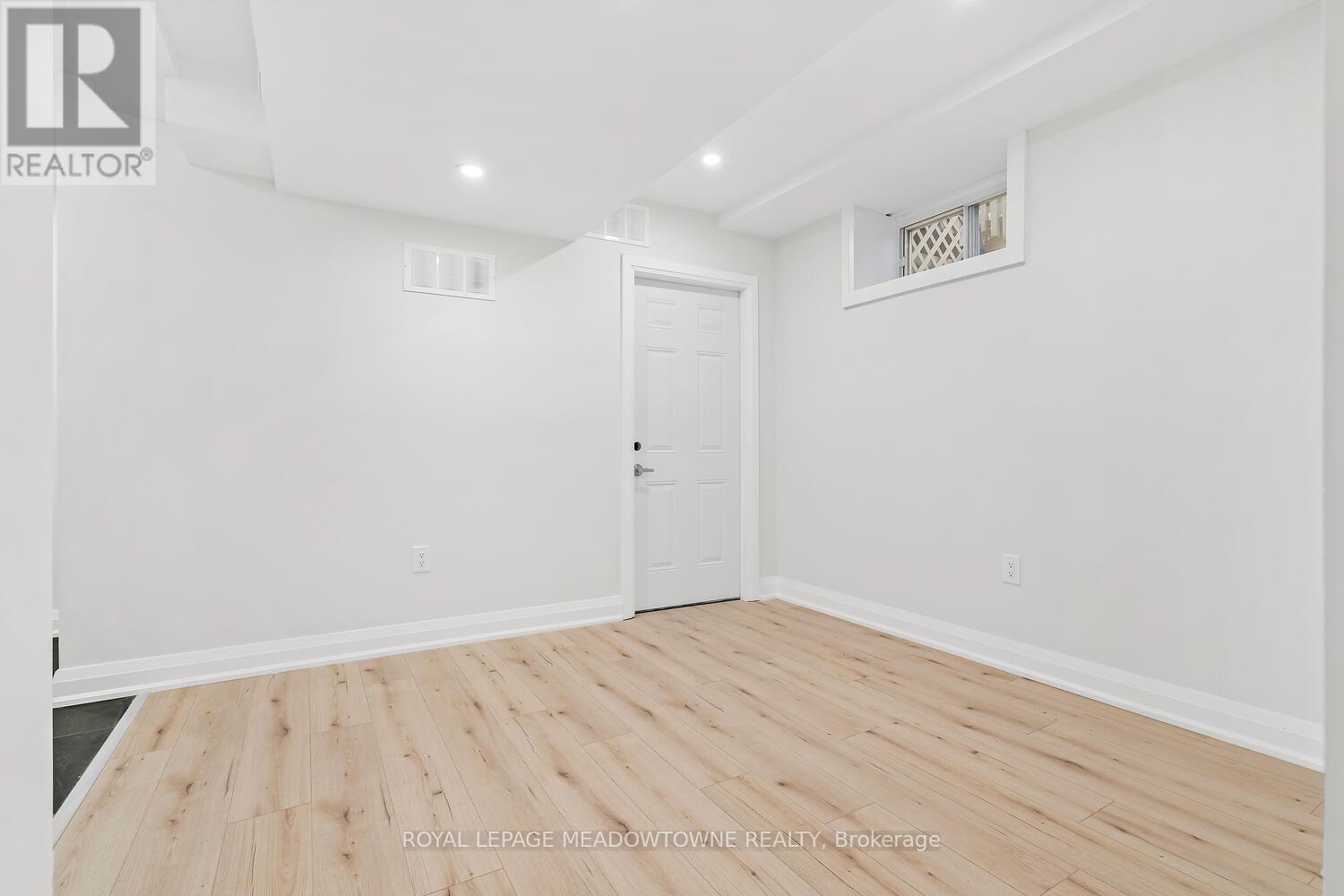 Unit 3 - 2 John Street, Halton Hills (Georgetown), Ontario  L7G 2J6 - Photo 9 - W12688200