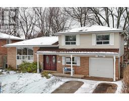 <div class="price">$899,900</div> 14 Moore Park Crescent, Halton Hills (Georgetown)<br><div style="margin-bottom:8px;"><small>Royal LePage Meadowtowne Realty</small></div><div class='bed_bath'>3 Bed | 2 Bath</div>