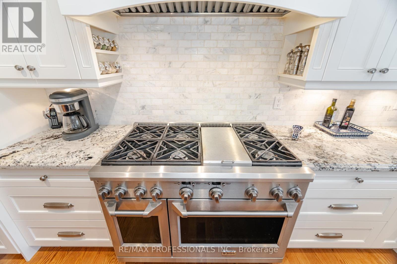 12130 Eighth Line, Halton Hills (Glen Williams), Ontario  L7G 4S4 - Photo 13 - W12690796