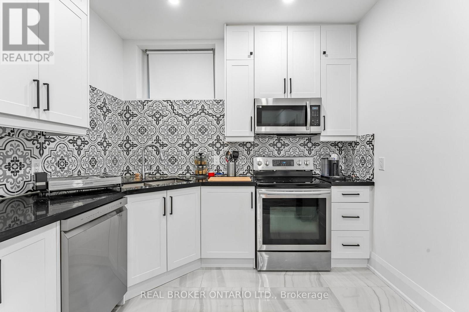 Bsmt - 330 Maple Avenue, Halton Hills (Georgetown), Ontario  L7G 1X1 - Photo 12 - W12692570