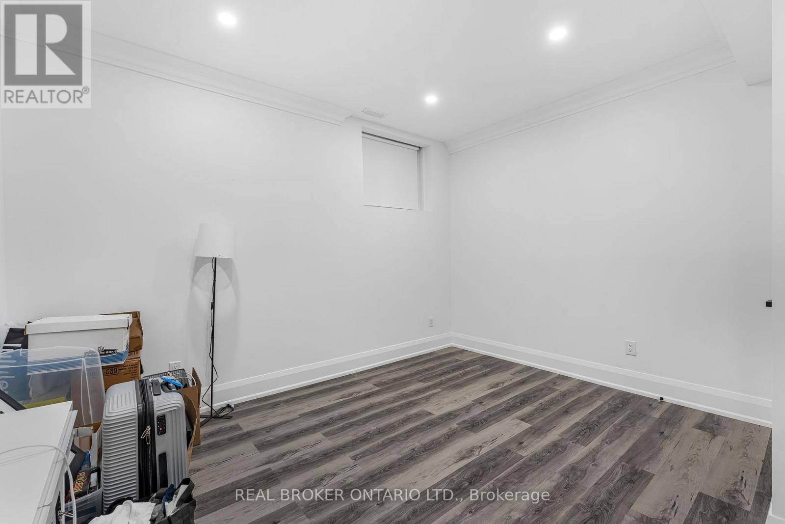 Bsmt - 330 Maple Avenue, Halton Hills (Georgetown), Ontario  L7G 1X1 - Photo 14 - W12692570