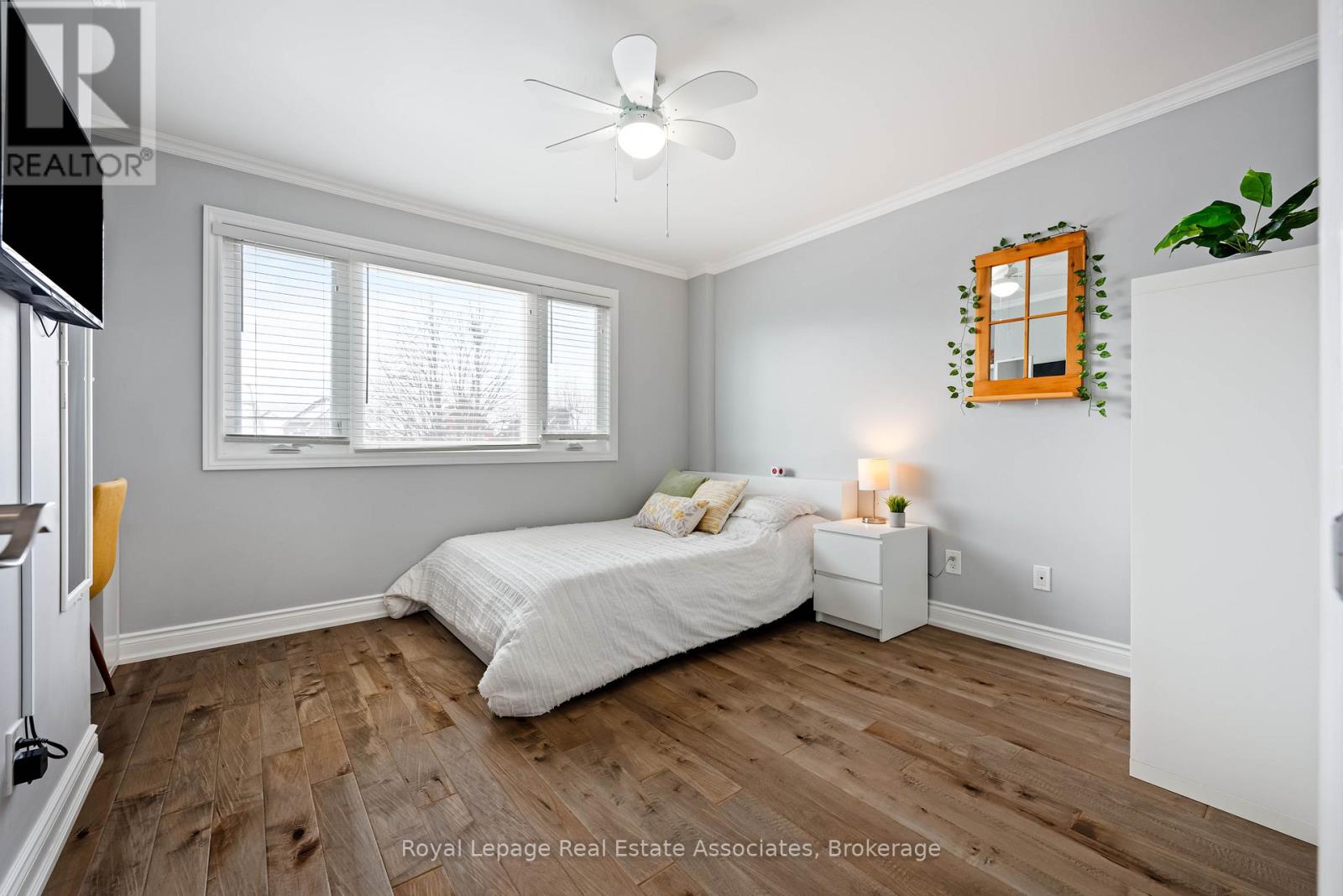 51 Curry Crescent, Halton Hills (Georgetown), Ontario  L7G 5T1 - Photo 16 - W12692730