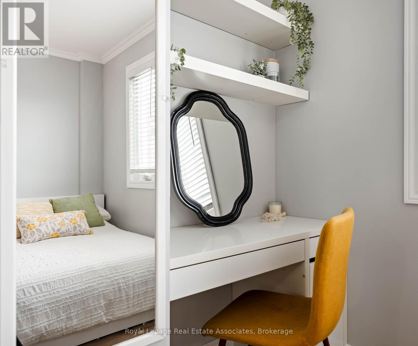 51 Curry Crescent, Halton Hills (Georgetown), Ontario  L7G 5T1 - Photo 18 - W12692730