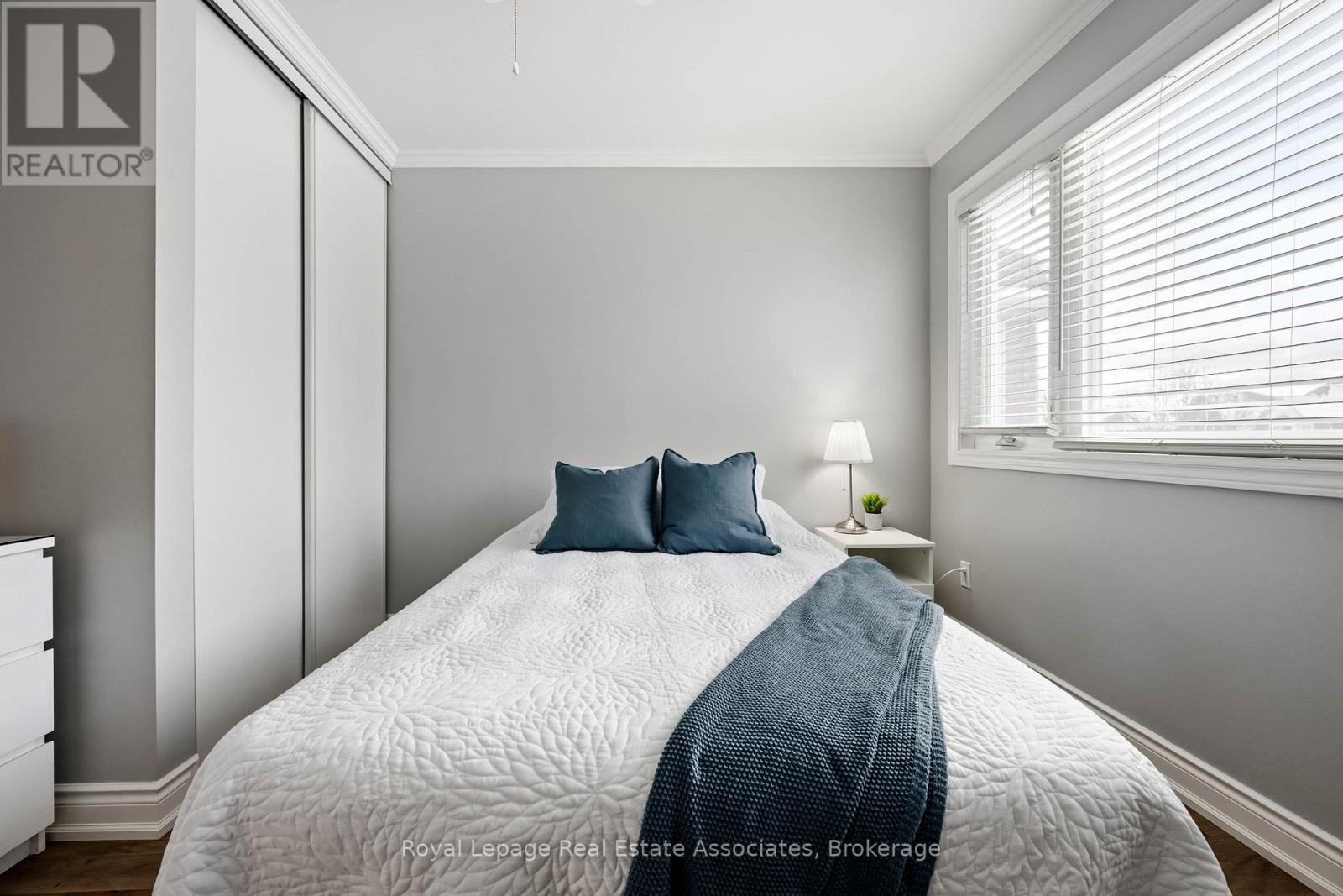 51 Curry Crescent, Halton Hills (Georgetown), Ontario  L7G 5T1 - Photo 21 - W12692730