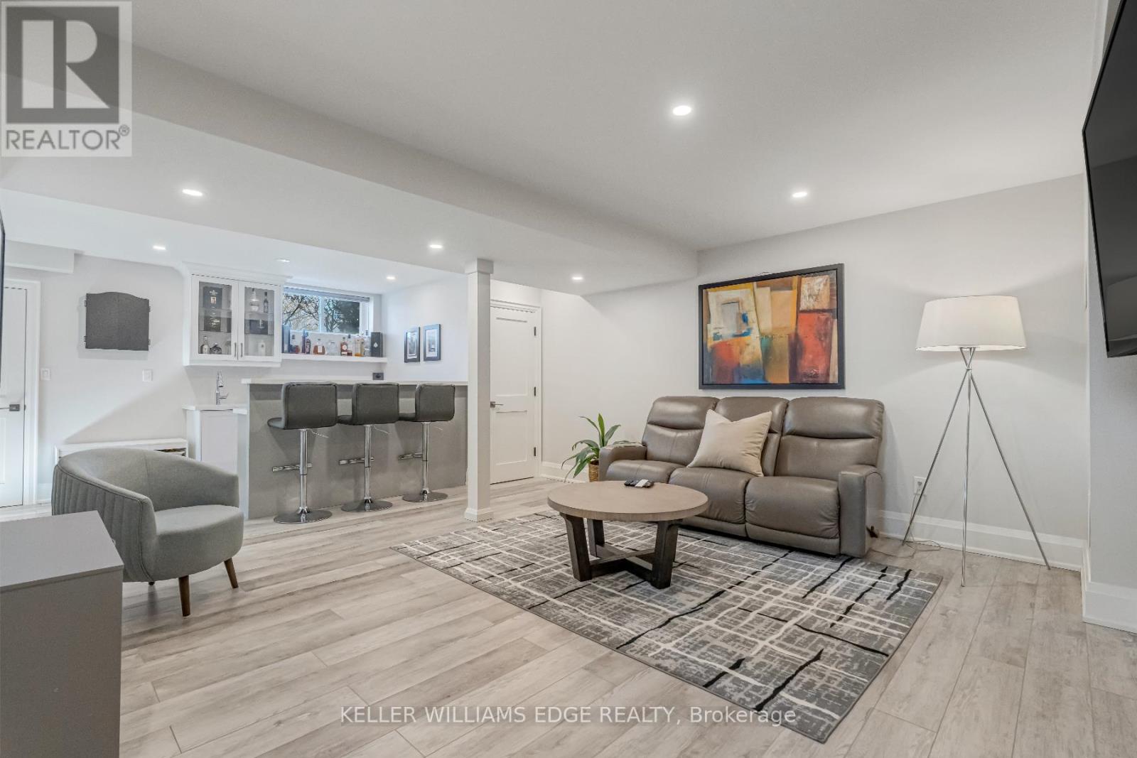 6 Credit Street, Halton Hills (Glen Williams), Ontario  L7G 2W1 - Photo 20 - W12694216