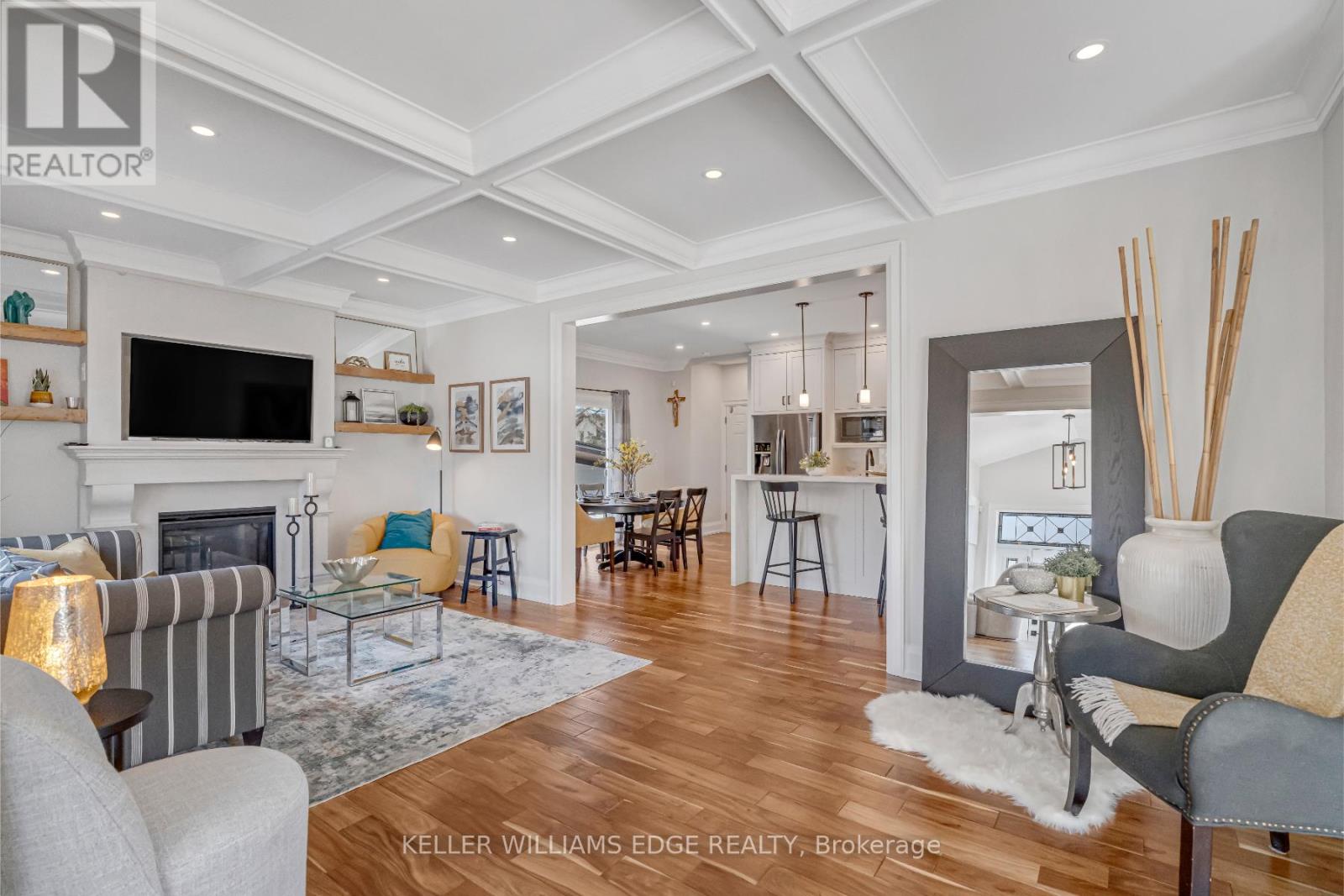 6 Credit Street, Halton Hills (Glen Williams), Ontario  L7G 2W1 - Photo 6 - W12694216