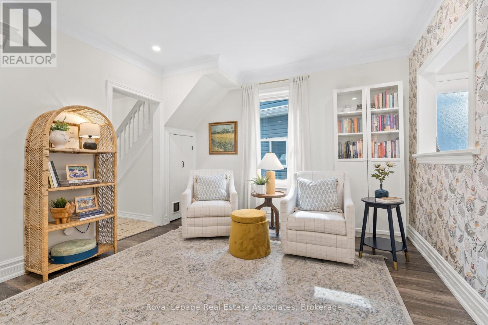 119 Crescent Street, Halton Hills (Ac Acton), Ontario  L7J 2E1 - Photo 12 - W12694268