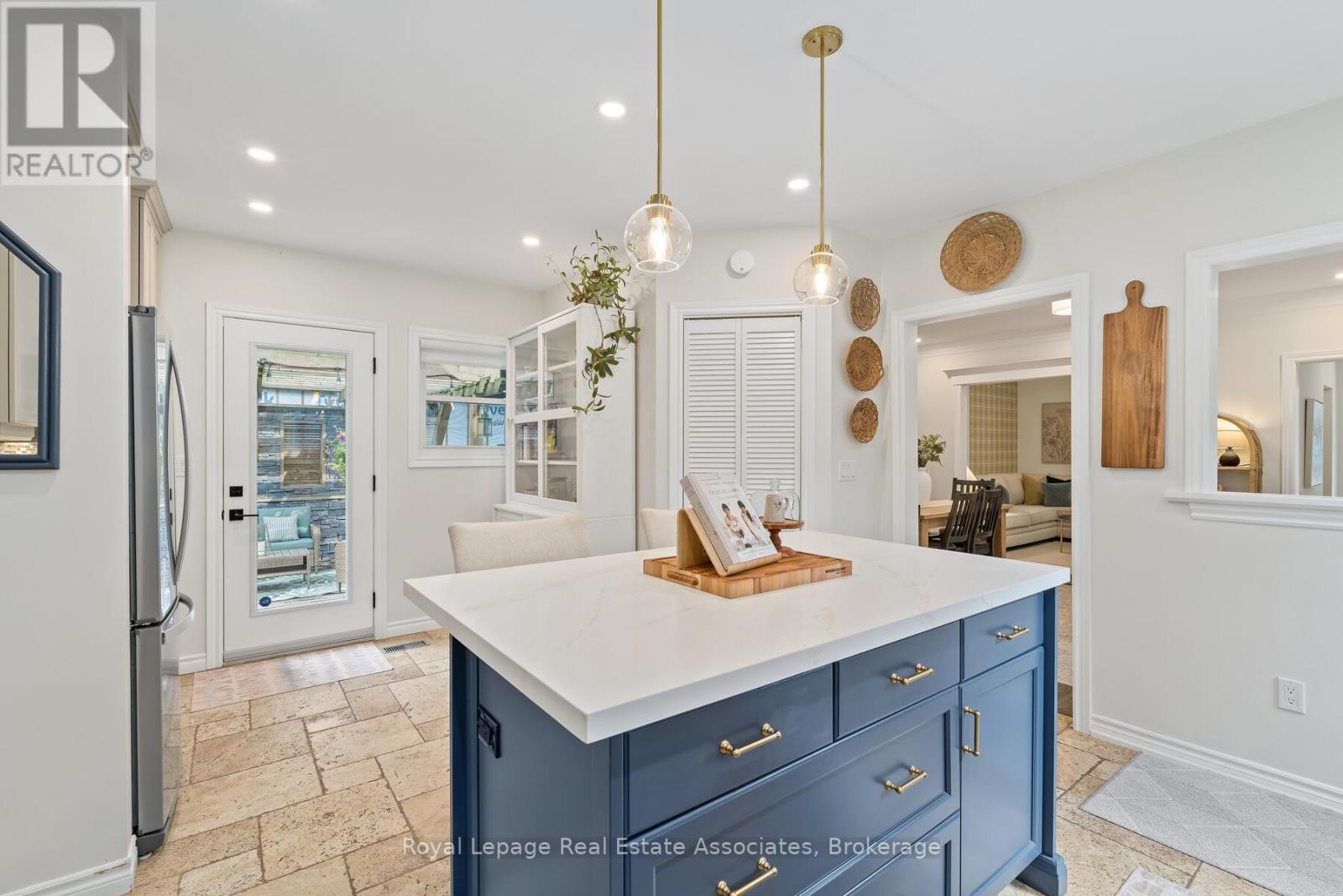 119 Crescent Street, Halton Hills (Ac Acton), Ontario  L7J 2E1 - Photo 17 - W12694268