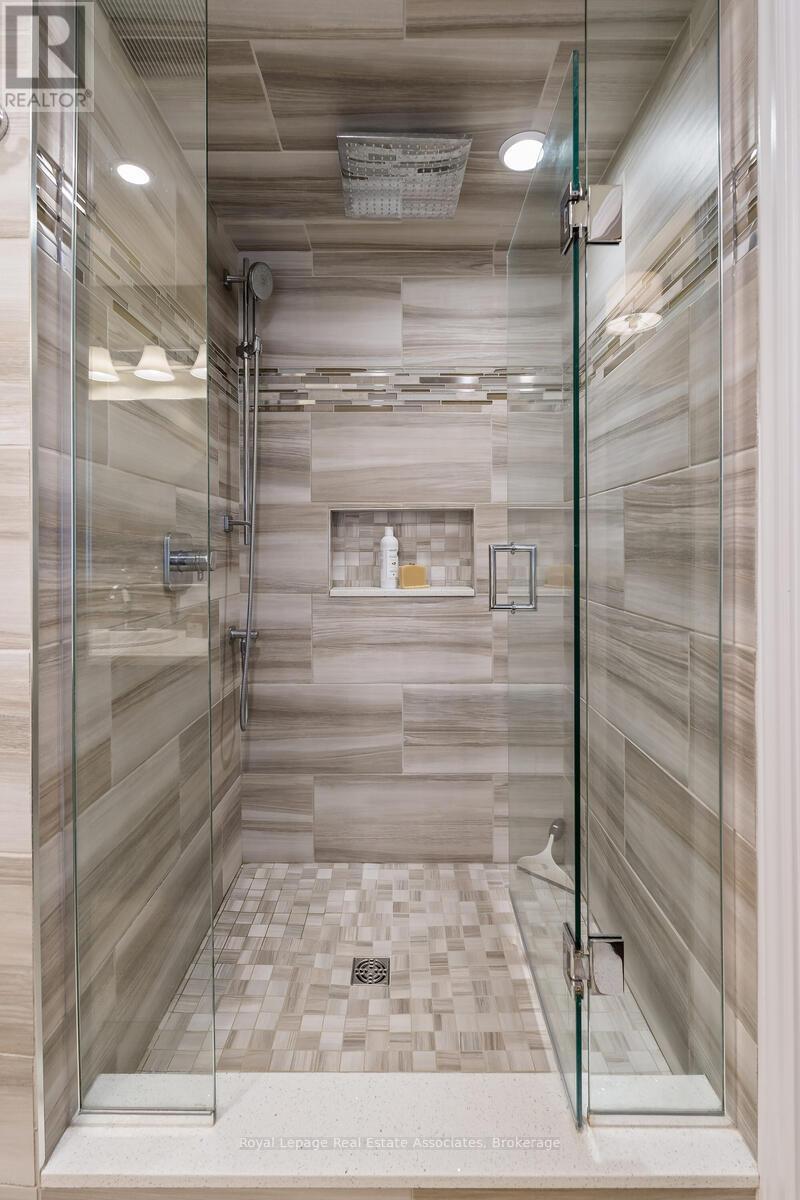 119 Crescent Street, Halton Hills (Ac Acton), Ontario  L7J 2E1 - Photo 32 - W12694268