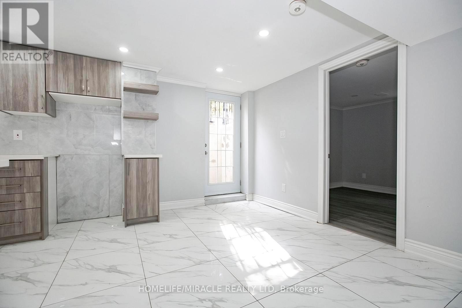 76 Raylawn Crescent, Halton Hills (Georgetown), Ontario  L7G 4N1 - Photo 33 - W12694378