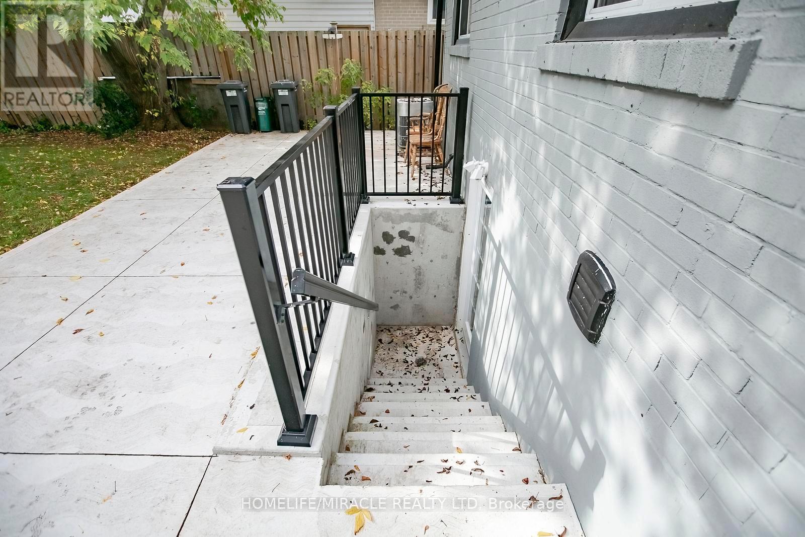 76 Raylawn Crescent, Halton Hills (Georgetown), Ontario  L7G 4N1 - Photo 45 - W12694378