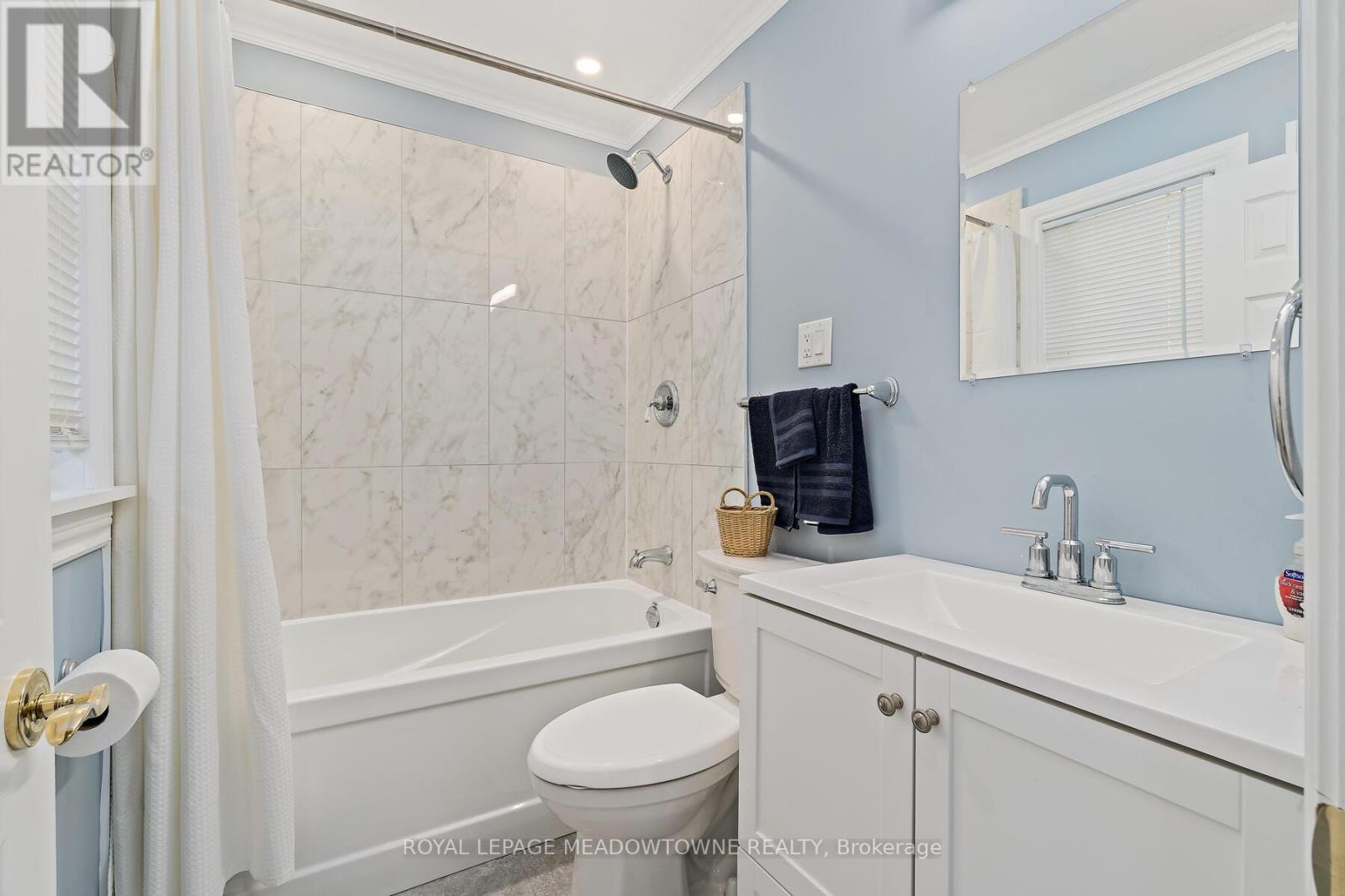 7 Temple Road, Halton Hills (Georgetown), Ontario  L7G 3J6 - Photo 15 - W12697714