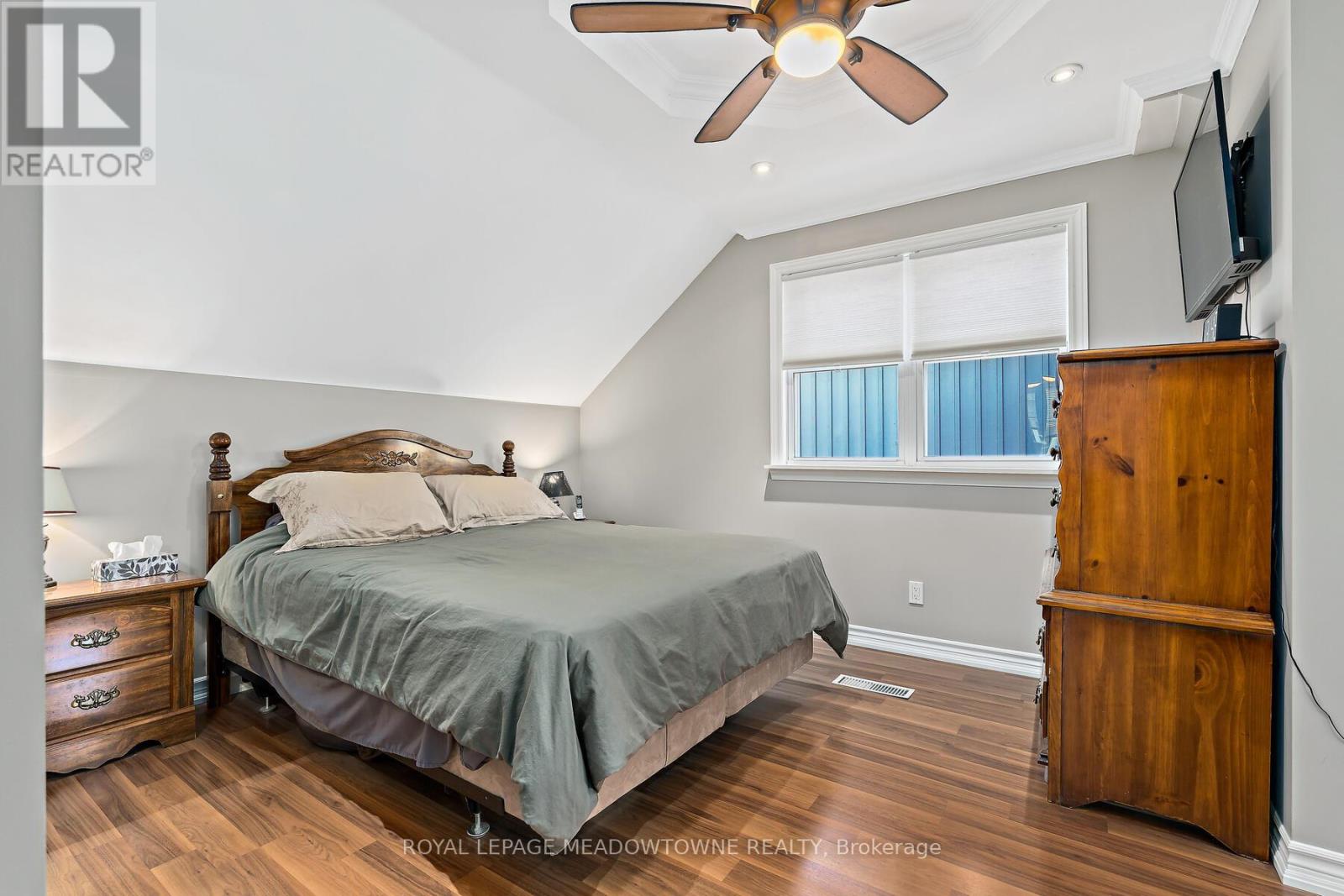 7 Temple Road, Halton Hills (Georgetown), Ontario  L7G 3J6 - Photo 18 - W12697714