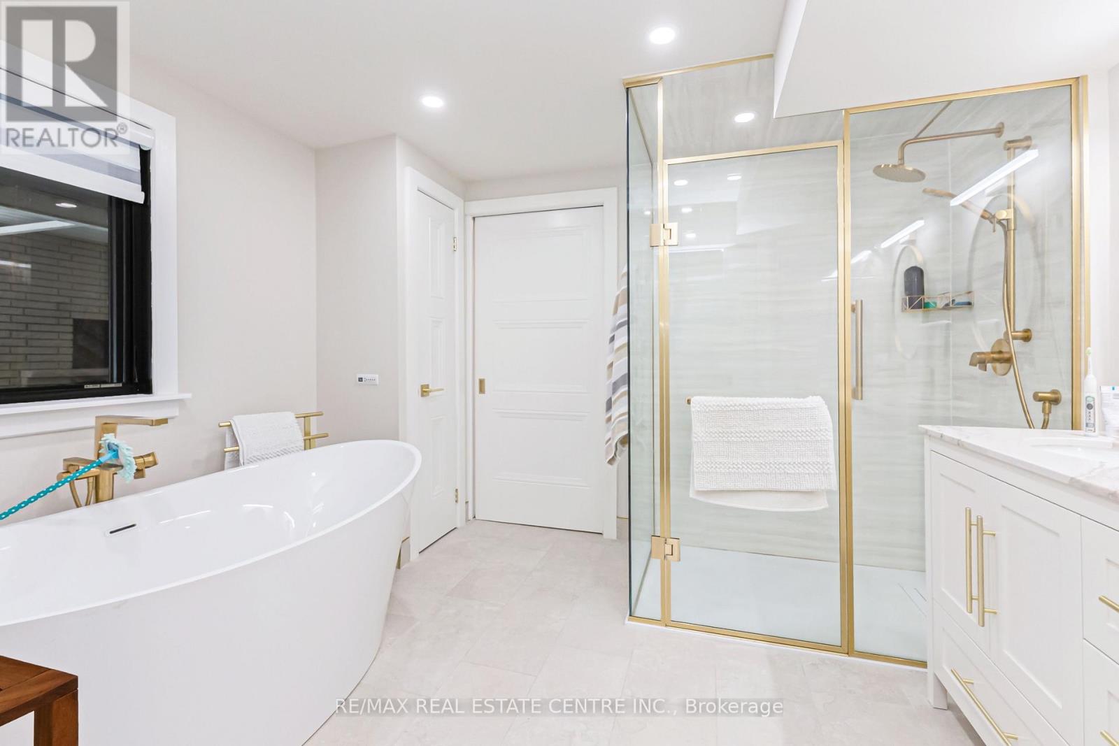 10457 Darkwood Road, Milton, Ontario  L0P 1J0 - Photo 36 - W12704064