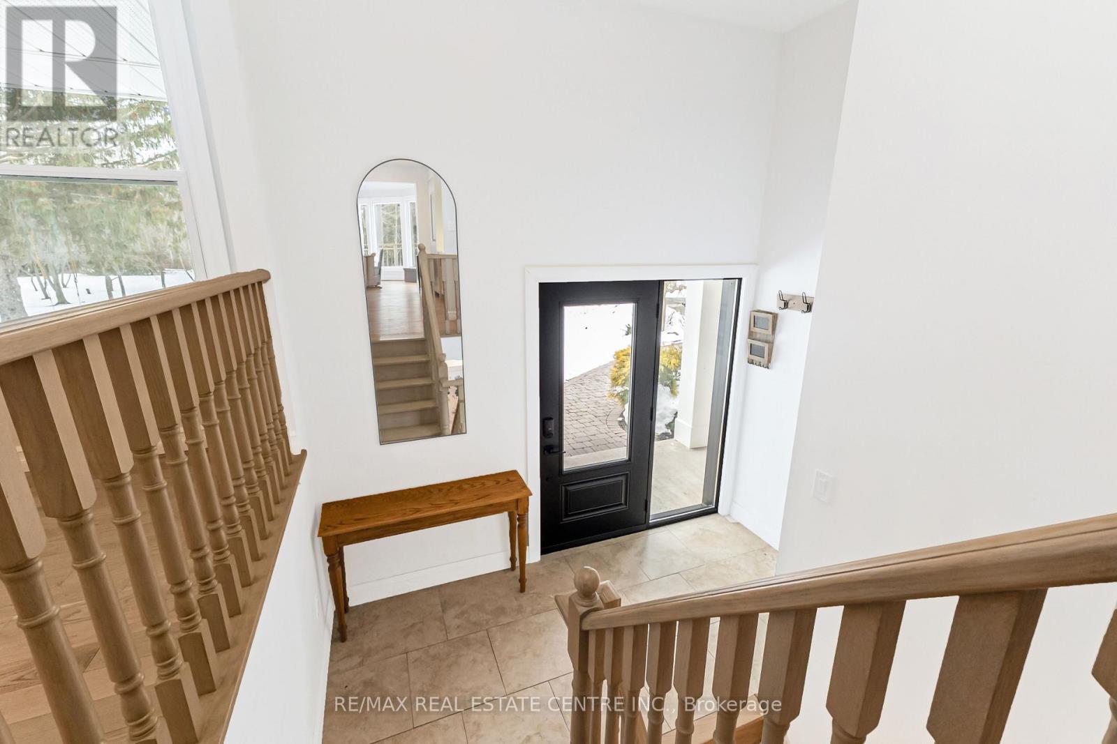 10457 Darkwood Road, Milton, Ontario  L0P 1J0 - Photo 9 - W12704064