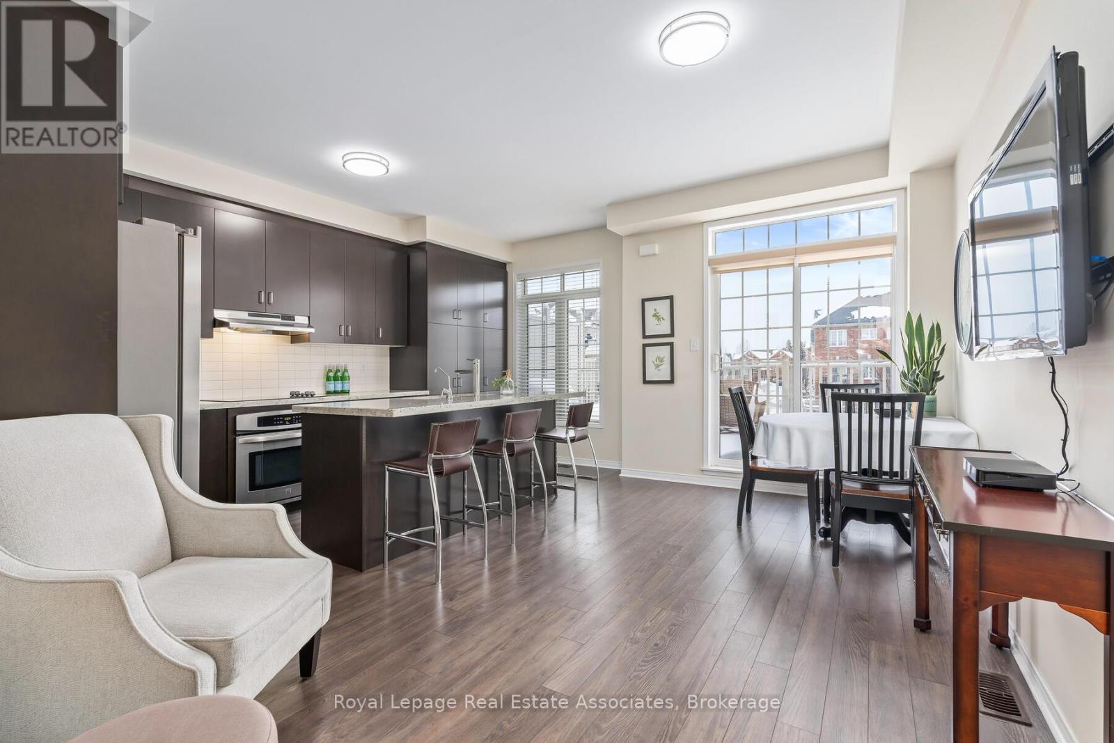 64 Batiste Trail, Halton Hills (Georgetown), Ontario  L7G 0H2 - Photo 8 - W12708040