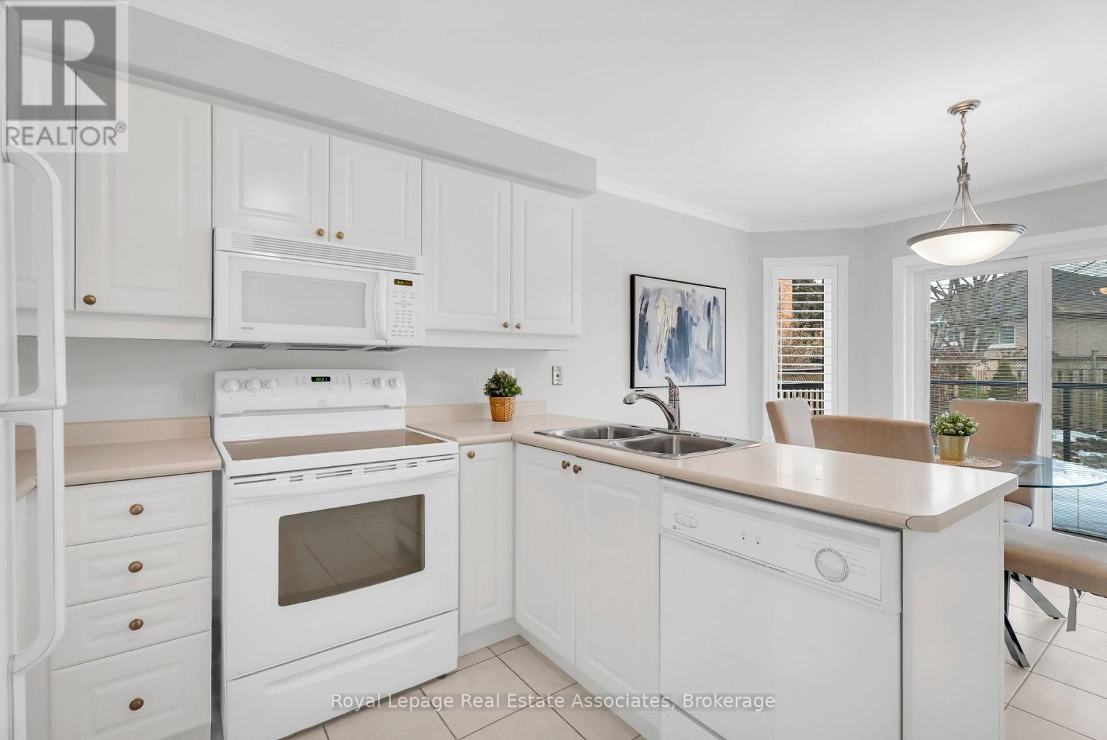 91 Samuel Crescent, Halton Hills (Georgetown), Ontario  L7G 5J3 - Photo 18 - W12708544