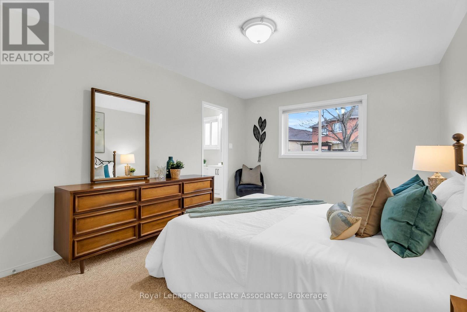 91 Samuel Crescent, Halton Hills (Georgetown), Ontario  L7G 5J3 - Photo 24 - W12708544