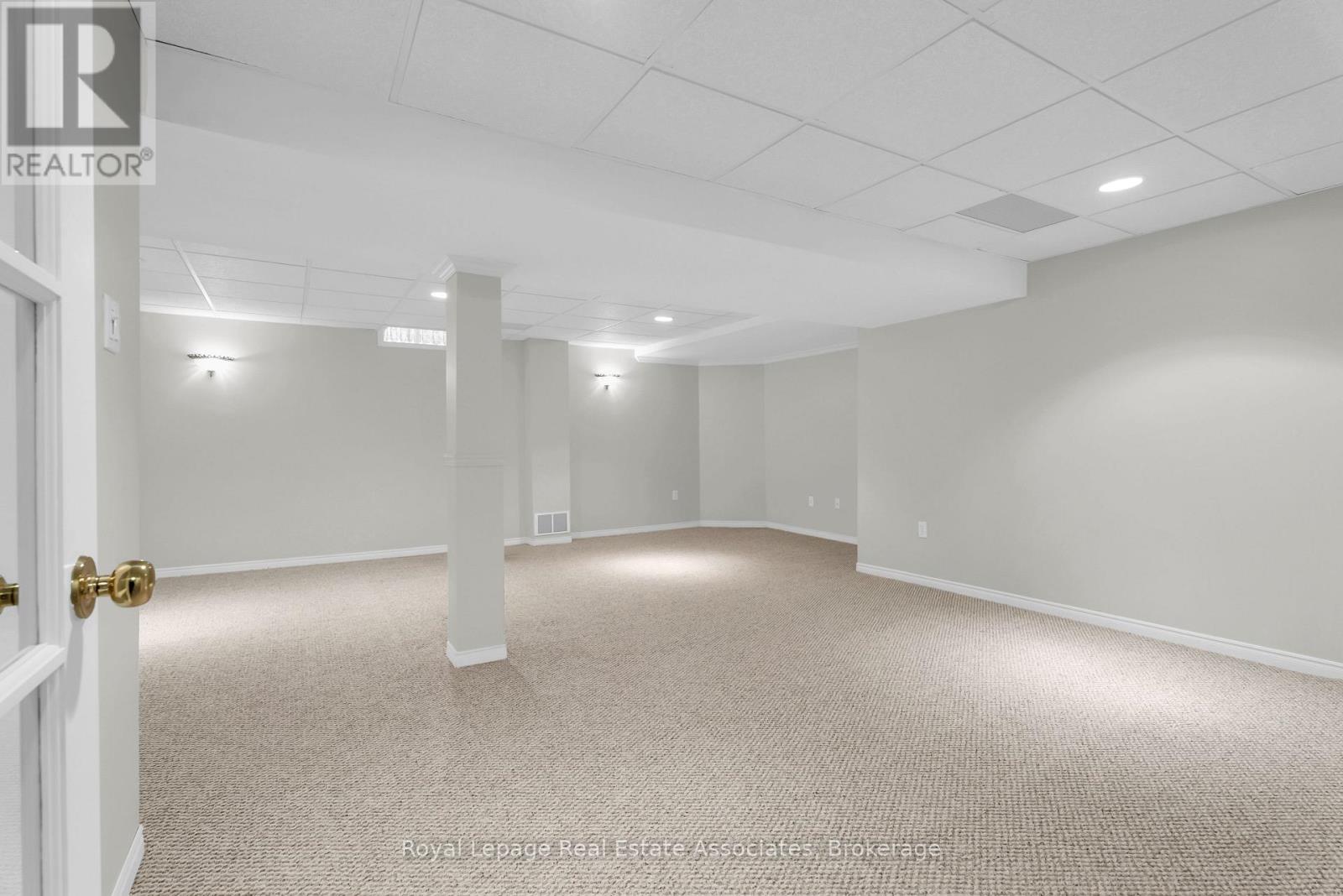 91 Samuel Crescent, Halton Hills (Georgetown), Ontario  L7G 5J3 - Photo 32 - W12708544