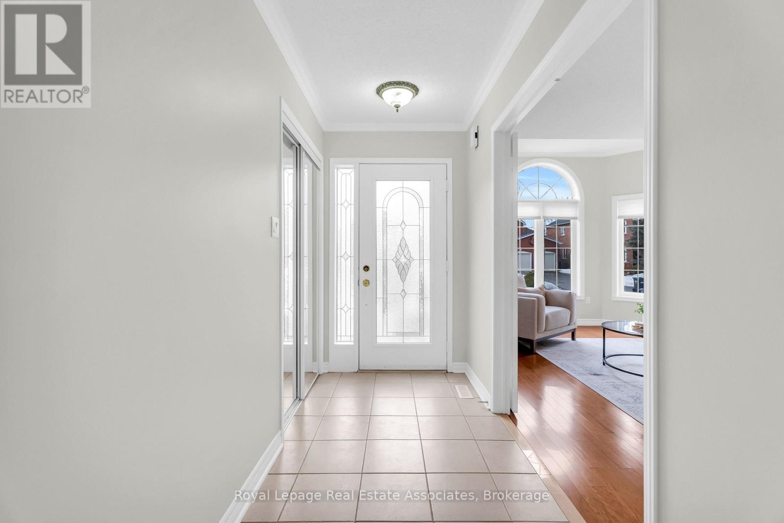 91 Samuel Crescent, Halton Hills (Georgetown), Ontario  L7G 5J3 - Photo 5 - W12708544