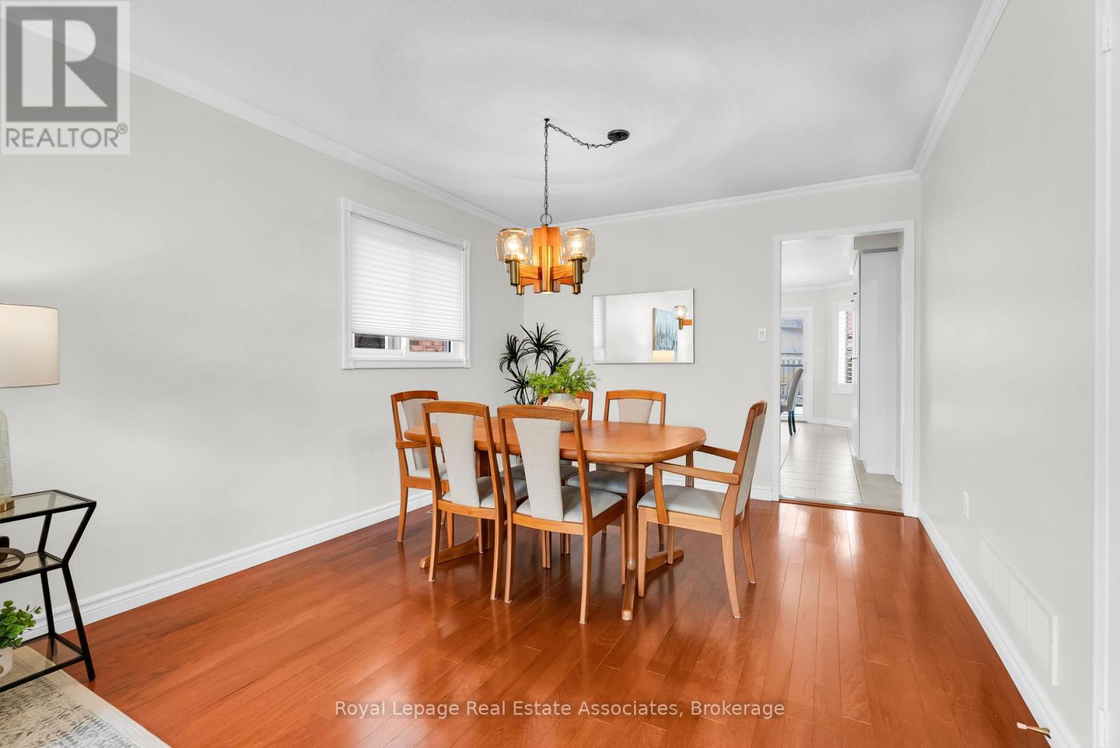 91 Samuel Crescent, Halton Hills (Georgetown), Ontario  L7G 5J3 - Photo 8 - W12708544