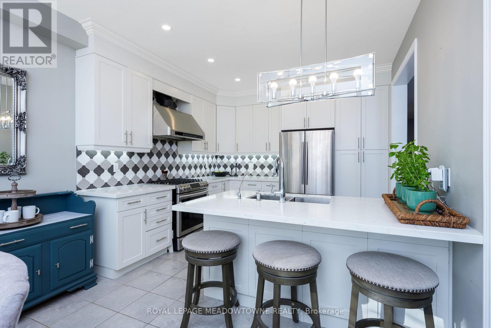 71 Northwest Court, Halton Hills (Georgetown), Ontario  L7G 0K7 - Photo 12 - W12710752