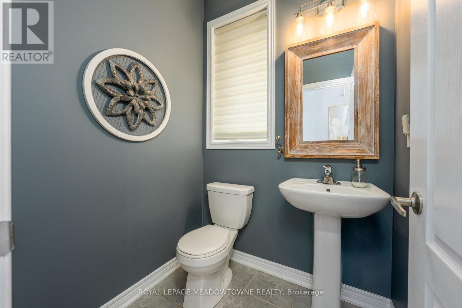 71 Northwest Court, Halton Hills (Georgetown), Ontario  L7G 0K7 - Photo 17 - W12710752