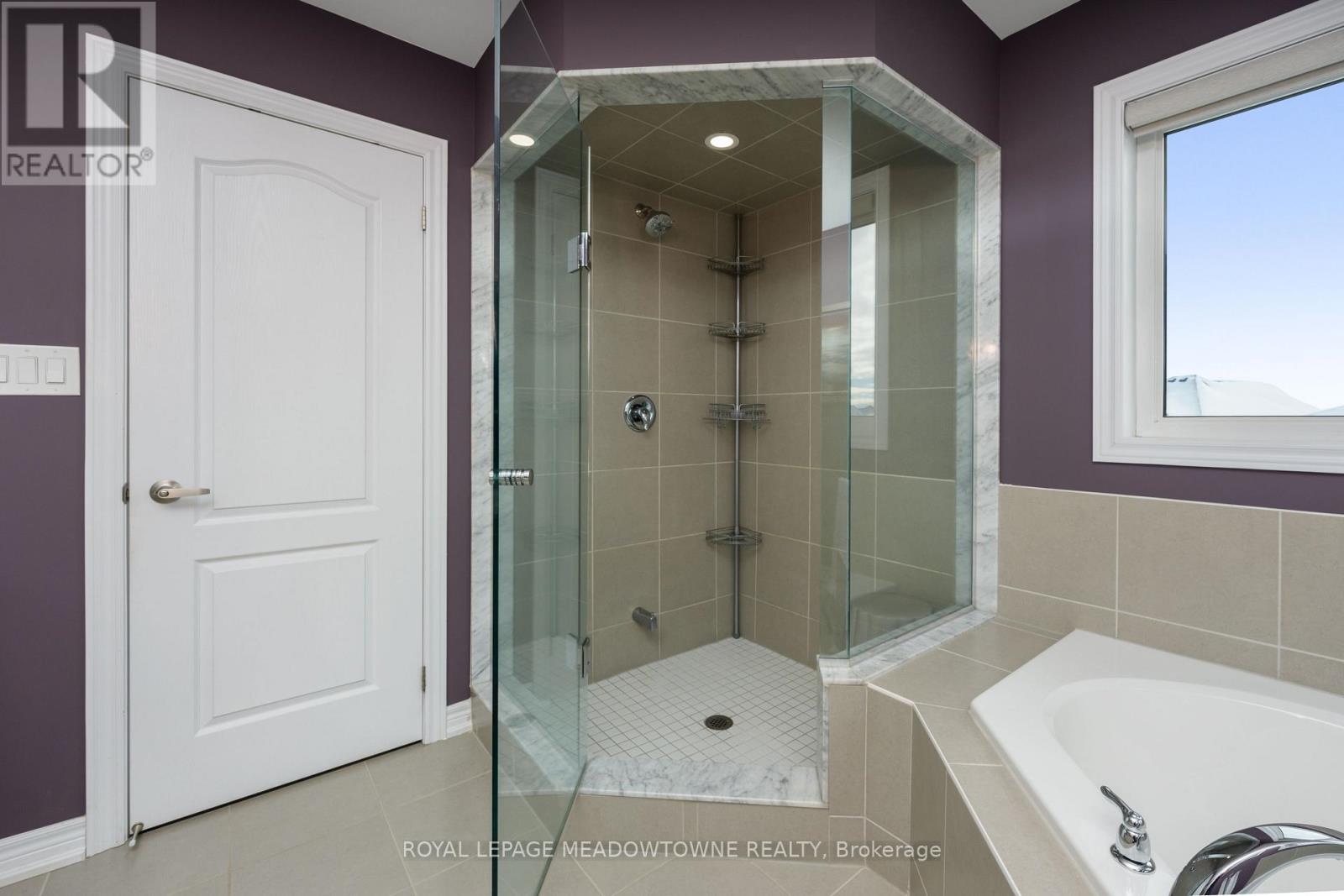 71 Northwest Court, Halton Hills (Georgetown), Ontario  L7G 0K7 - Photo 24 - W12710752