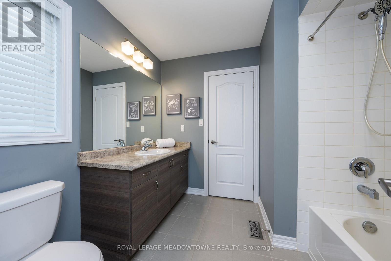 71 Northwest Court, Halton Hills (Georgetown), Ontario  L7G 0K7 - Photo 27 - W12710752