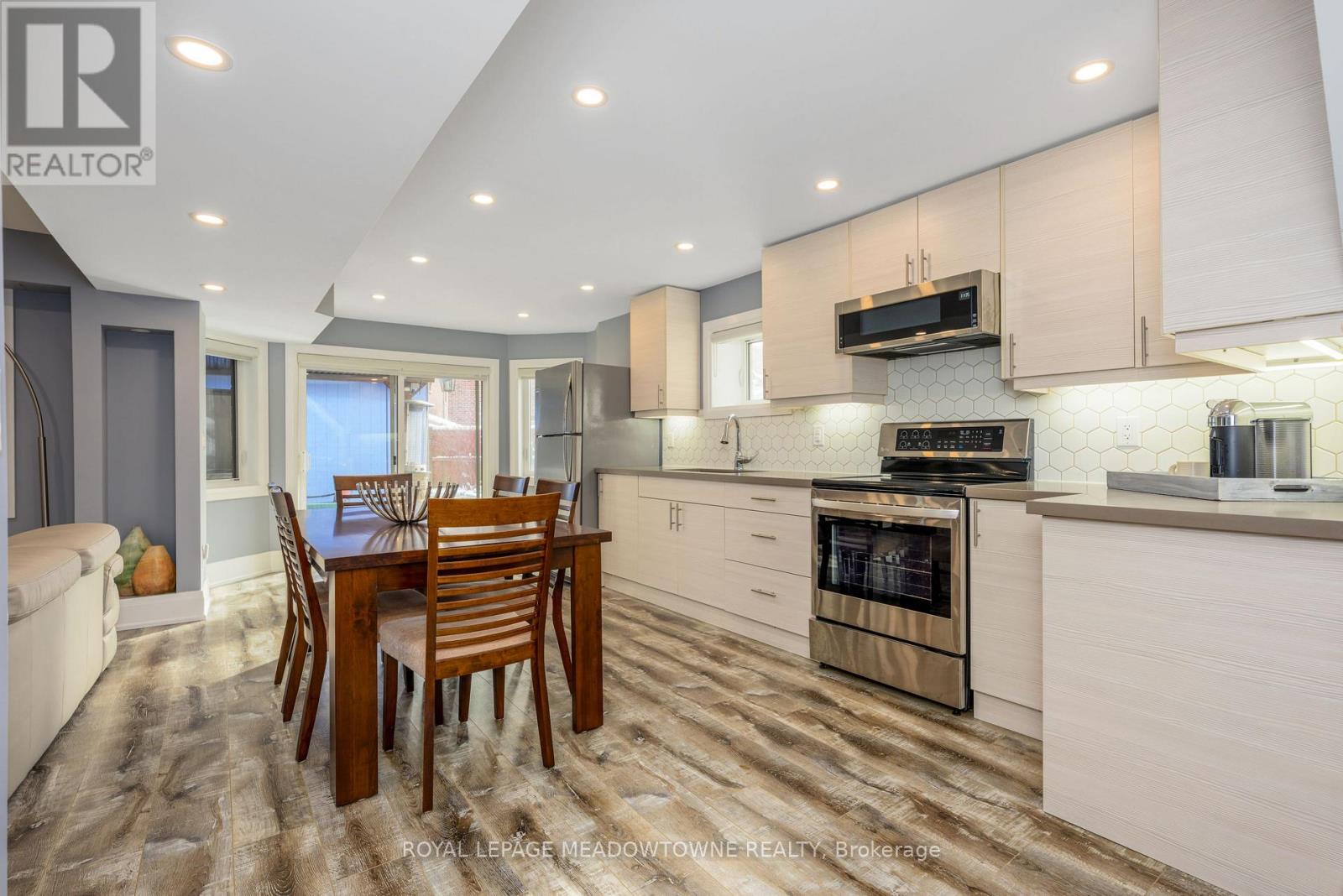 71 Northwest Court, Halton Hills (Georgetown), Ontario  L7G 0K7 - Photo 37 - W12710752