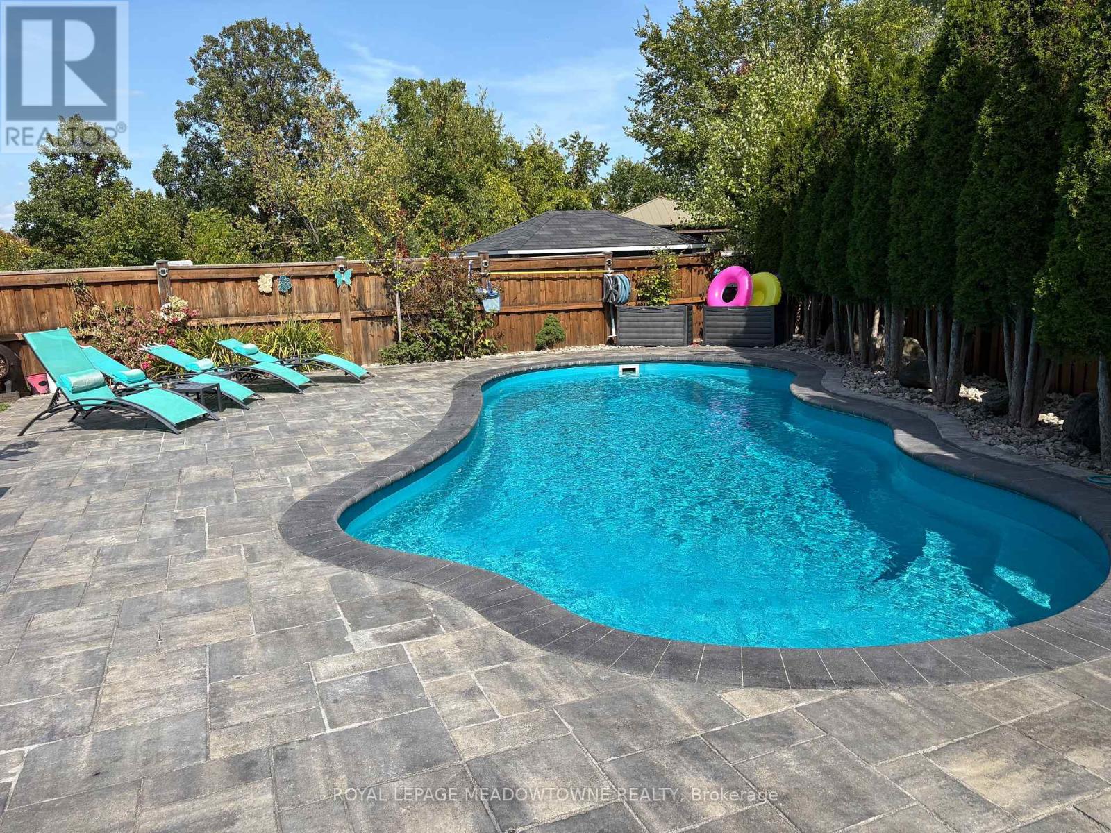 71 Northwest Court, Halton Hills (Georgetown), Ontario  L7G 0K7 - Photo 46 - W12710752