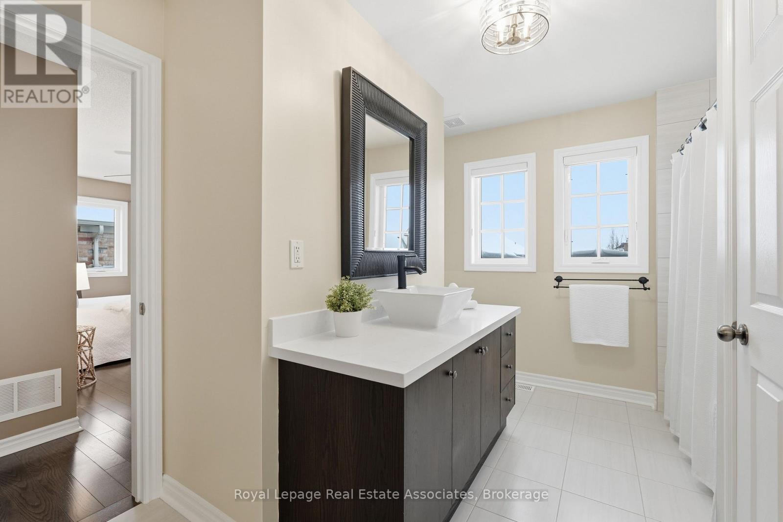 290 Eaton Street, Halton Hills (Georgetown), Ontario  L7G 6N8 - Photo 44 - W12711430