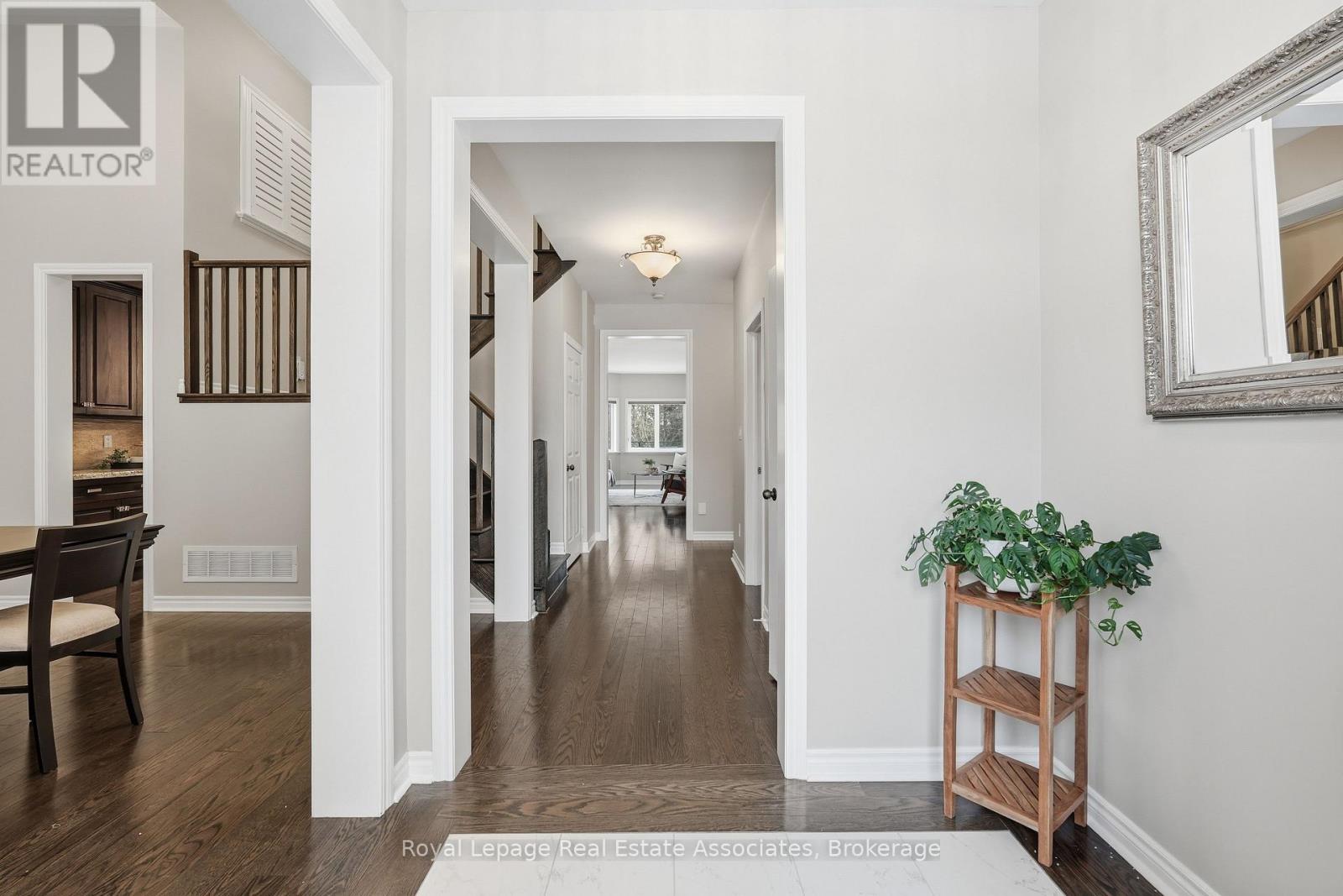 290 Eaton Street, Halton Hills (Georgetown), Ontario  L7G 6N8 - Photo 6 - W12711430