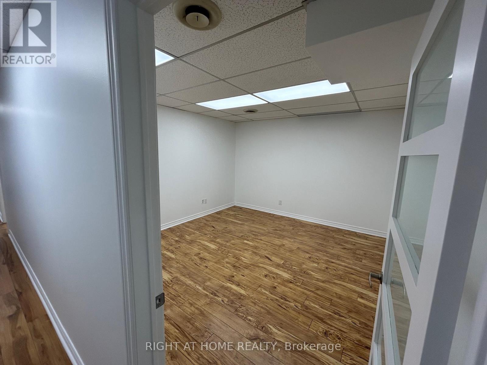 5 - 116 Guelph Street, Halton Hills (Georgetown), Ontario  L7G 4A3 - Photo 5 - W12716656