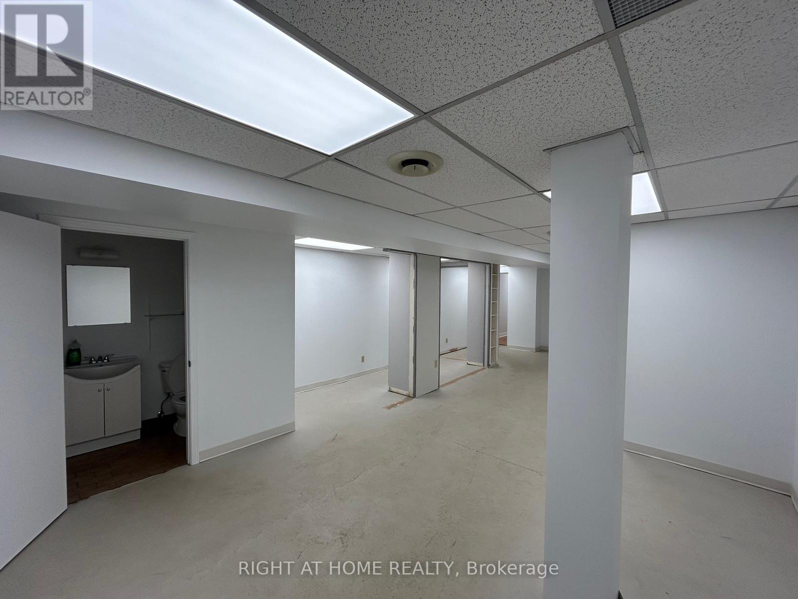 5 - 116 Guelph Street, Halton Hills (Georgetown), Ontario  L7G 4A3 - Photo 8 - W12716656