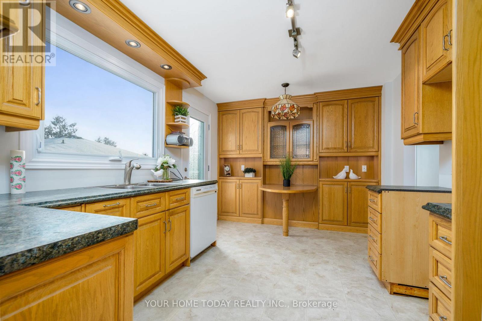 26 Fagan Drive, Halton Hills (Georgetown), Ontario  L7G 4P3 - Photo 13 - W12716954