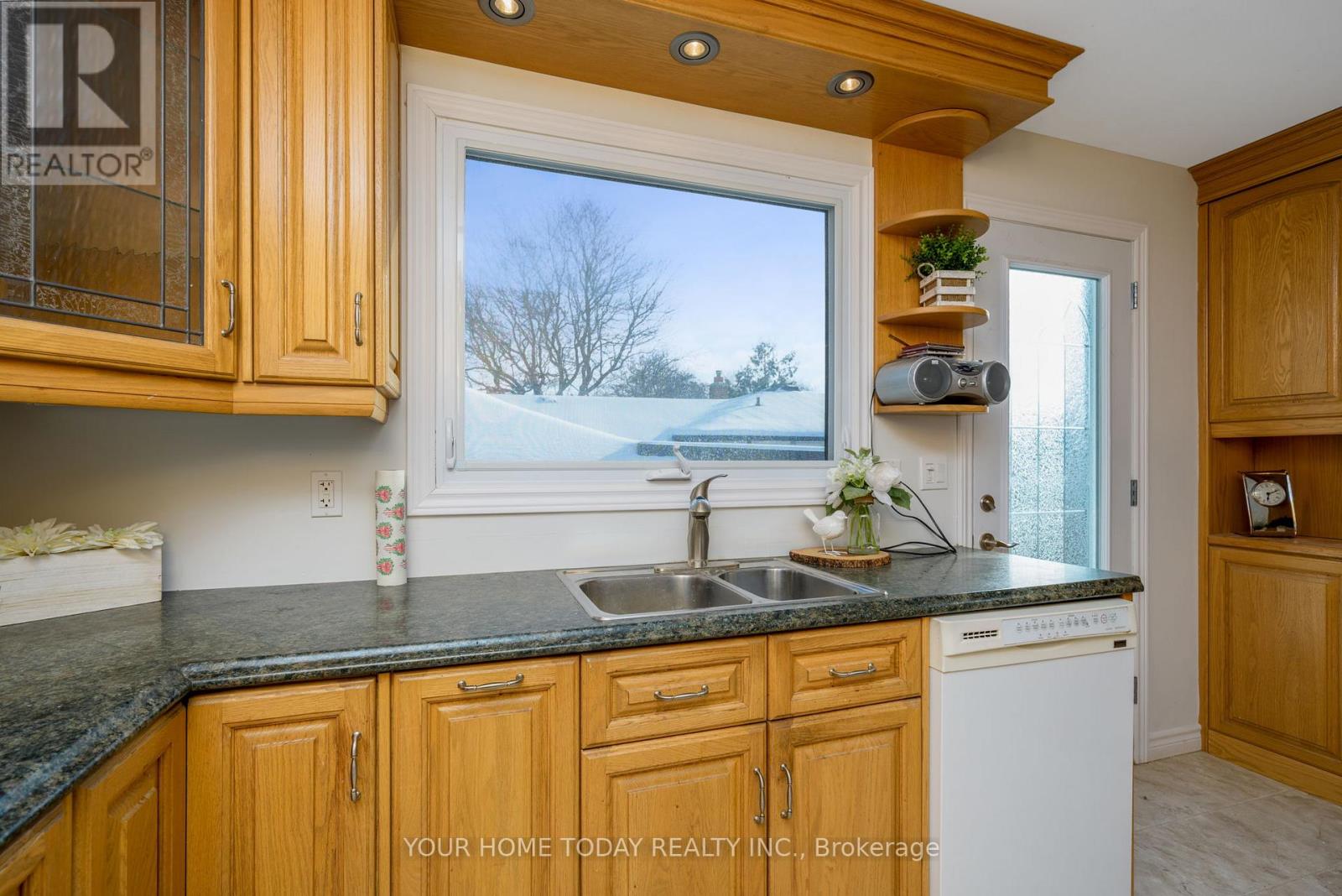 26 Fagan Drive, Halton Hills (Georgetown), Ontario  L7G 4P3 - Photo 15 - W12716954