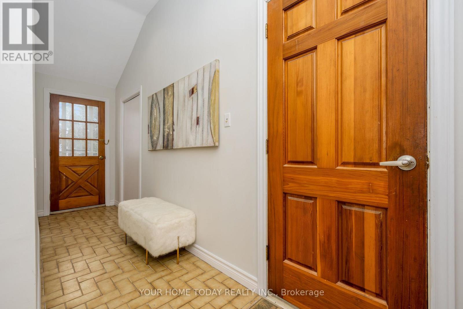 26 Fagan Drive, Halton Hills (Georgetown), Ontario  L7G 4P3 - Photo 3 - W12716954