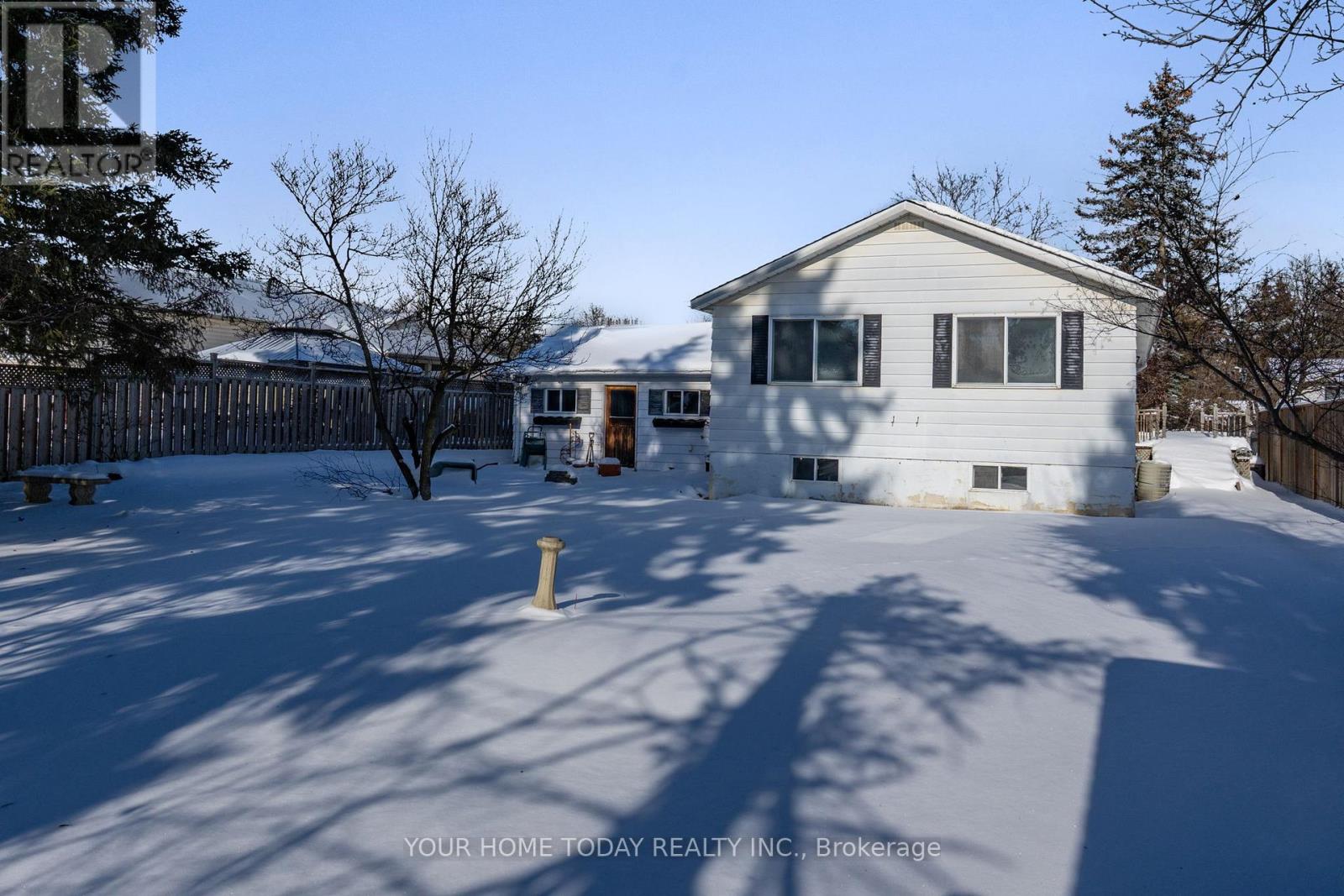 26 Fagan Drive, Halton Hills (Georgetown), Ontario  L7G 4P3 - Photo 35 - W12716954