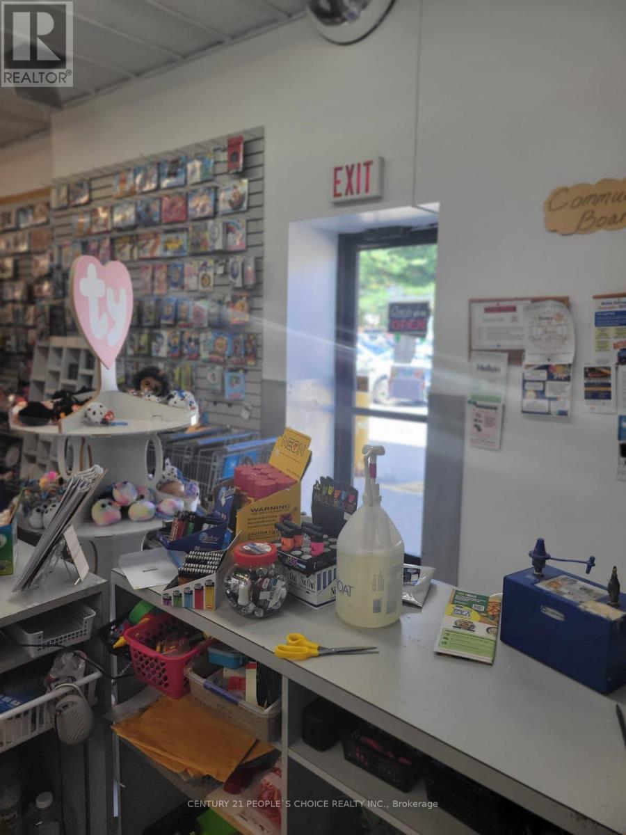 8 Main Street N, Halton Hills (Ac Acton), Ontario  L7J 1W1 - Photo 4 - W12717622