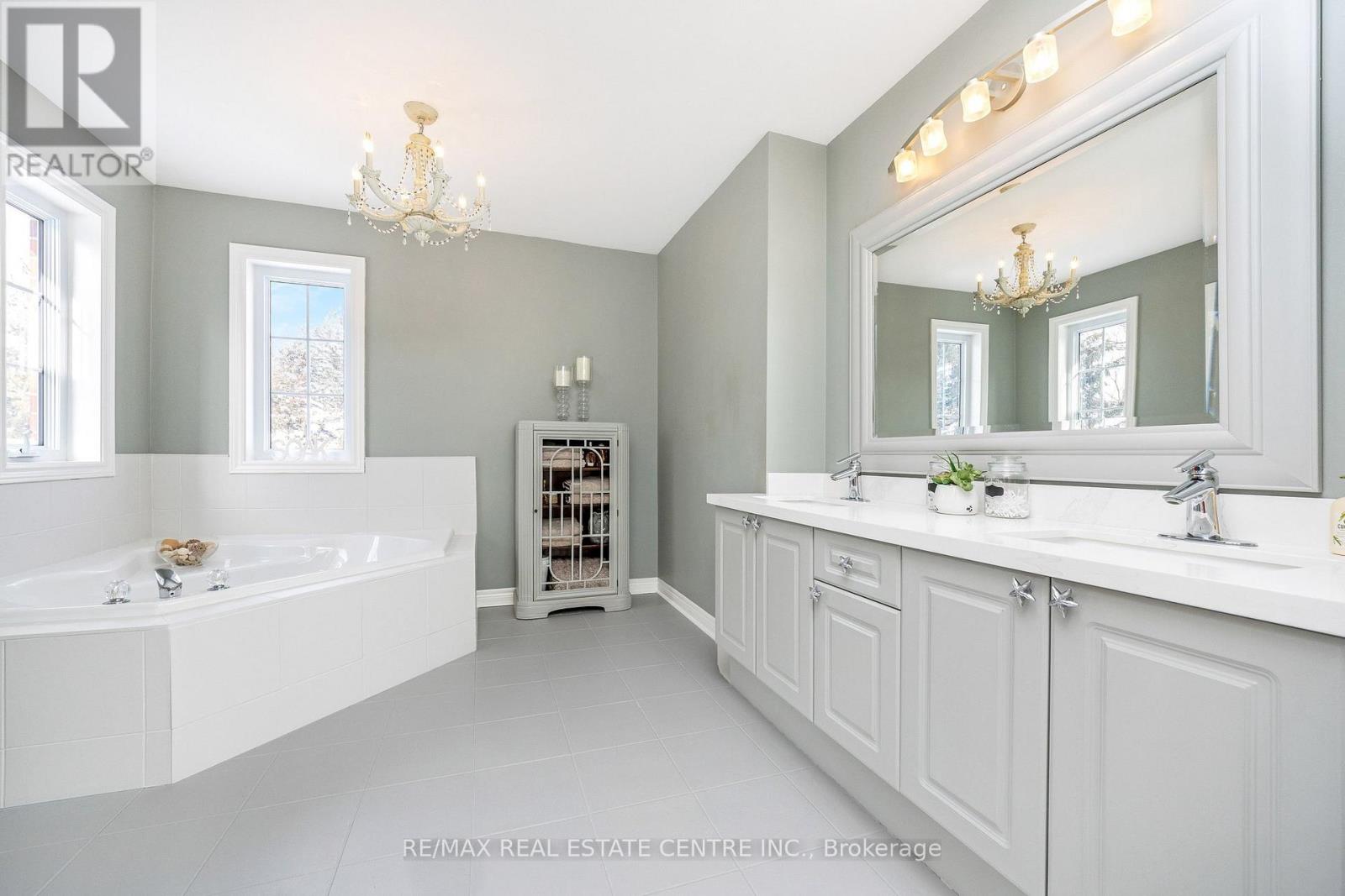 15 Trillium Terrace, Halton Hills (Rural Halton Hills), Ontario  L7J 2W8 - Photo 22 - W12718230