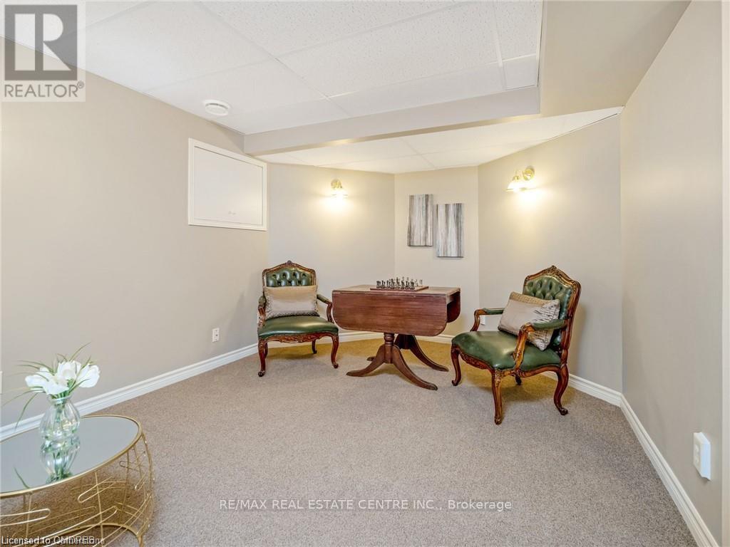 15 Trillium Terrace, Halton Hills (Rural Halton Hills), Ontario  L7J 2W8 - Photo 29 - W12718230