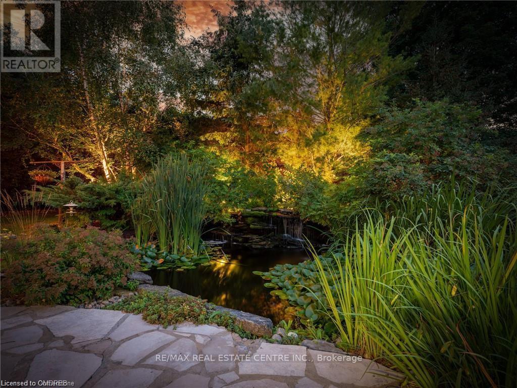 15 Trillium Terrace, Halton Hills (Rural Halton Hills), Ontario  L7J 2W8 - Photo 35 - W12718230