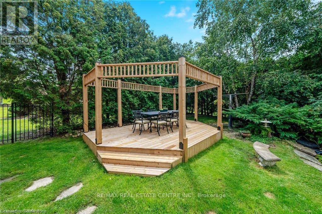 15 Trillium Terrace, Halton Hills (Rural Halton Hills), Ontario  L7J 2W8 - Photo 40 - W12718230