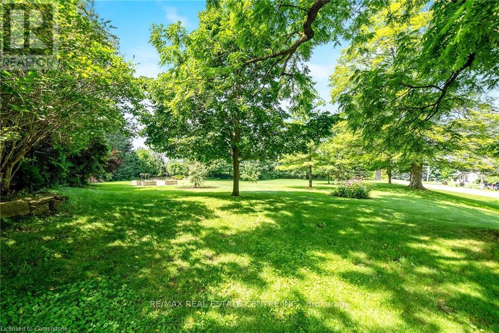 15 Trillium Terrace, Halton Hills (Rural Halton Hills), Ontario  L7J 2W8 - Photo 45 - W12718230