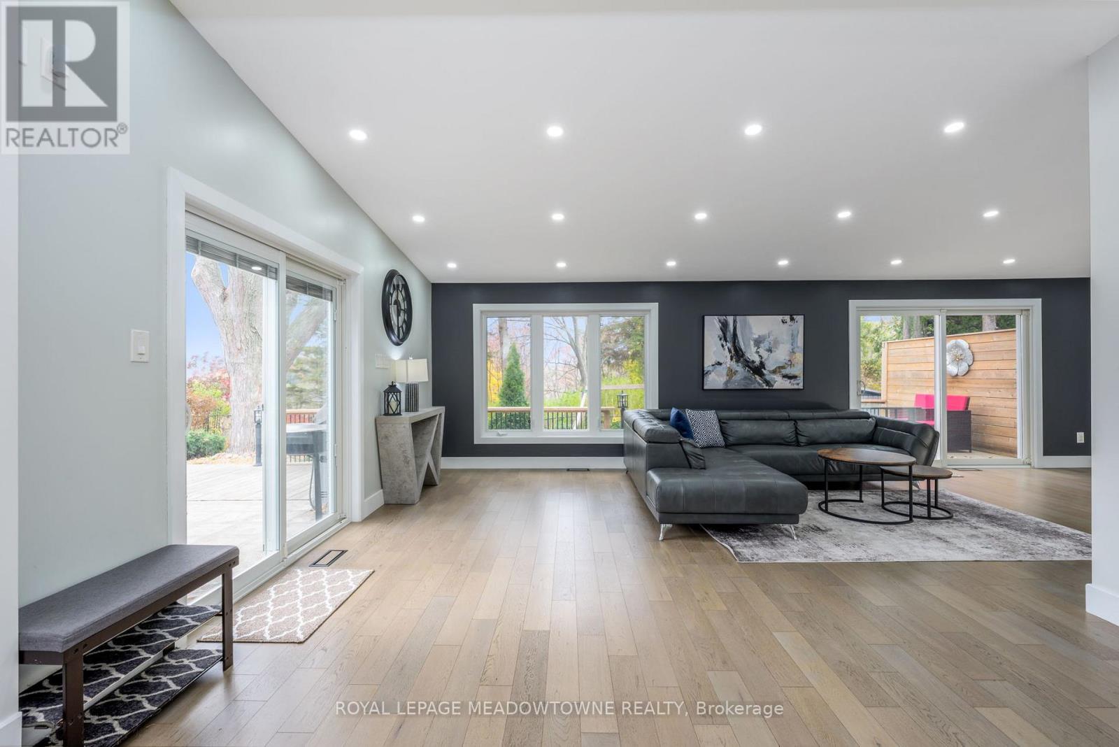 4 Chipper Court, Halton Hills (Georgetown), Ontario  L7G 1L3 - Photo 14 - W12719872