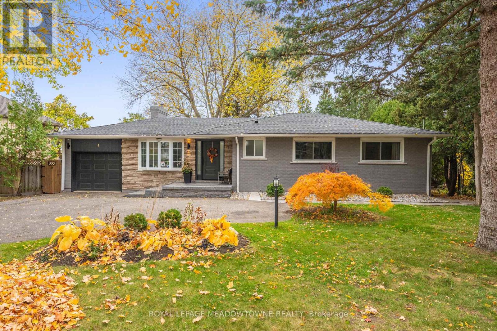 4 Chipper Court, Halton Hills (Georgetown), Ontario  L7G 1L3 - Photo 2 - W12719872