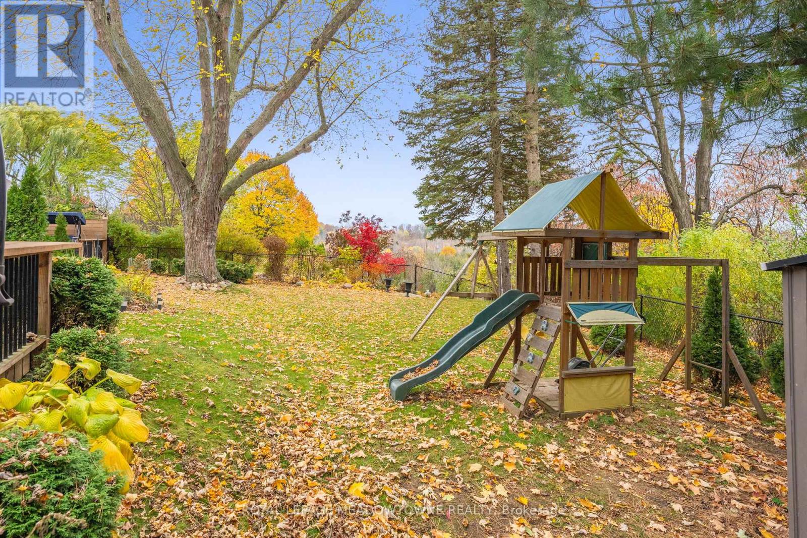 4 Chipper Court, Halton Hills (Georgetown), Ontario  L7G 1L3 - Photo 29 - W12719872