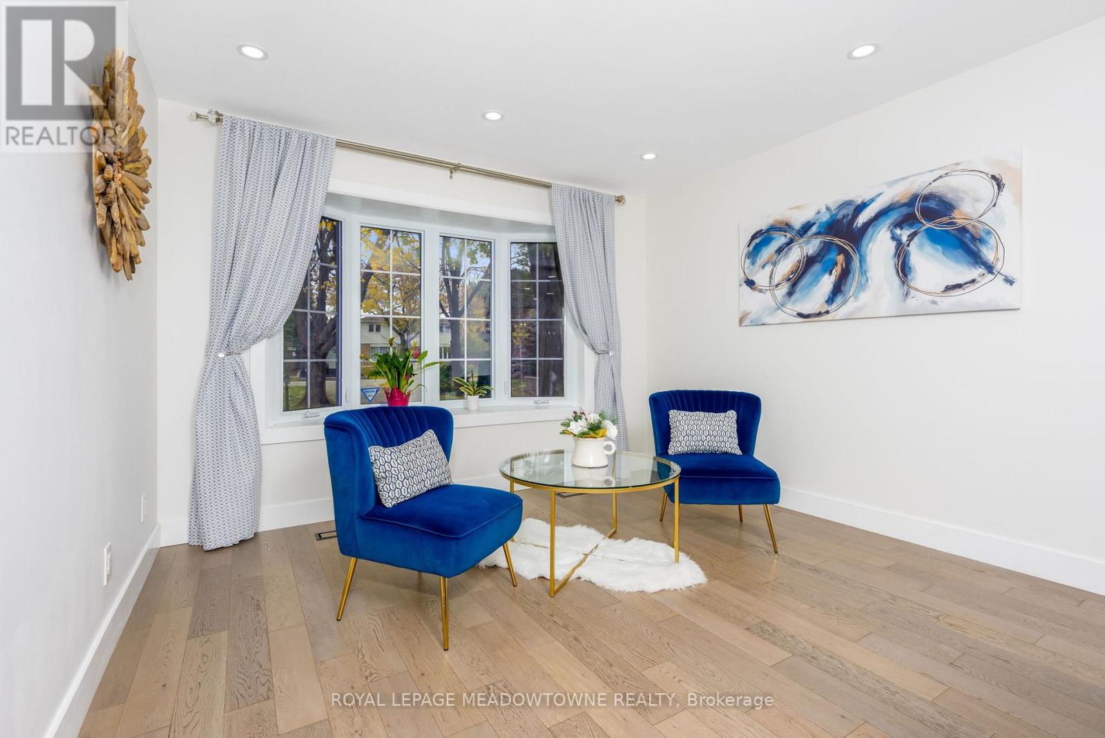 4 Chipper Court, Halton Hills (Georgetown), Ontario  L7G 1L3 - Photo 7 - W12719872