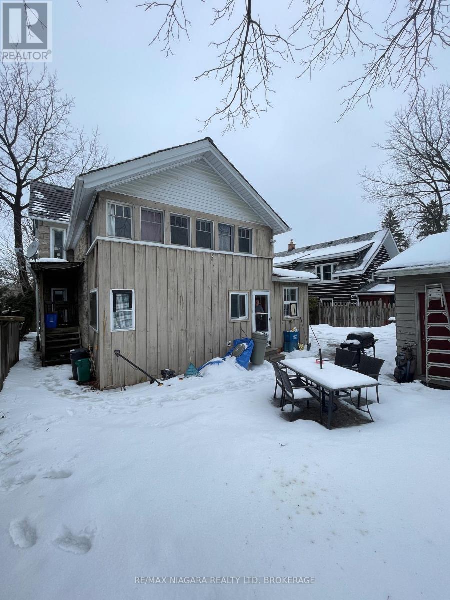 24 Queen Street, Halton Hills (Georgetown), Ontario  L7G 2E4 - Photo 23 - W12724888